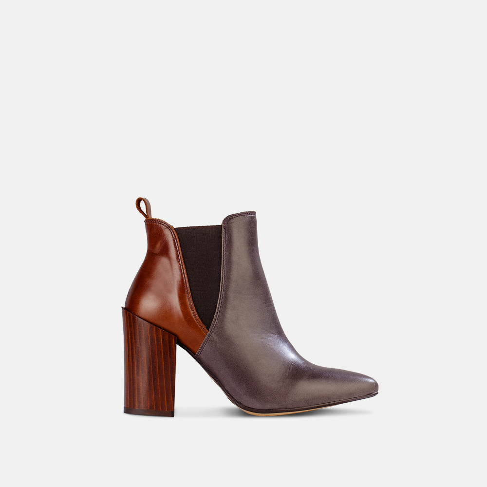Carela Shoes